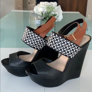 Jessica Simpson Wedges